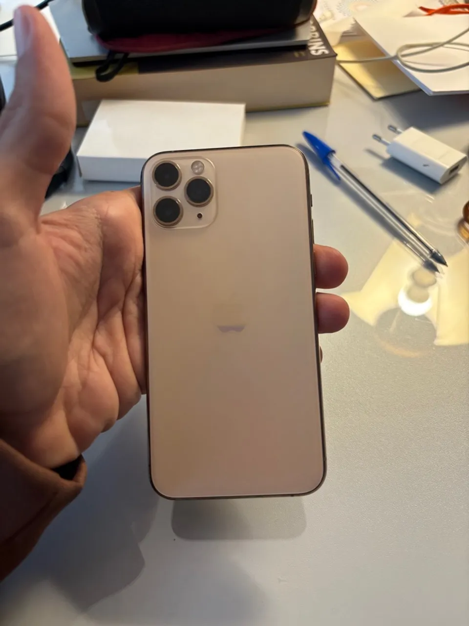 中古美品 iPhone11 pro 256gb 本体 スマホ SIMフリー｜Yahoo