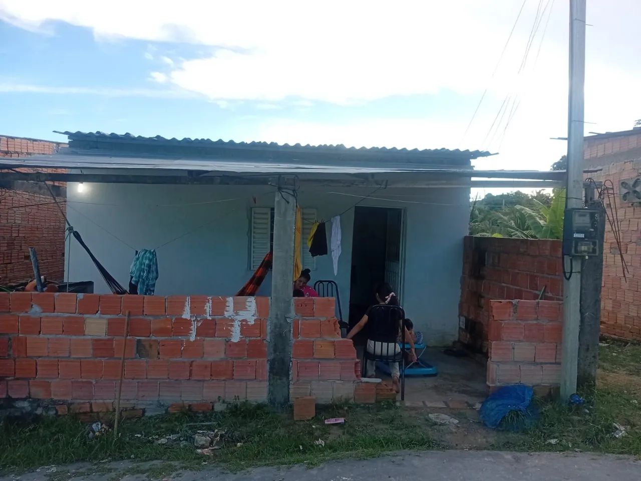 Casa 8x20 bairro coliseu