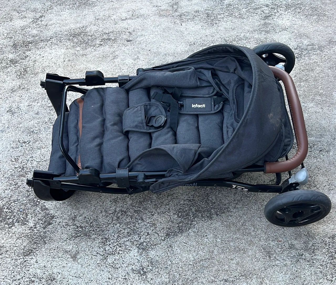 Carrinho de bebê Infanti  - Foto 3