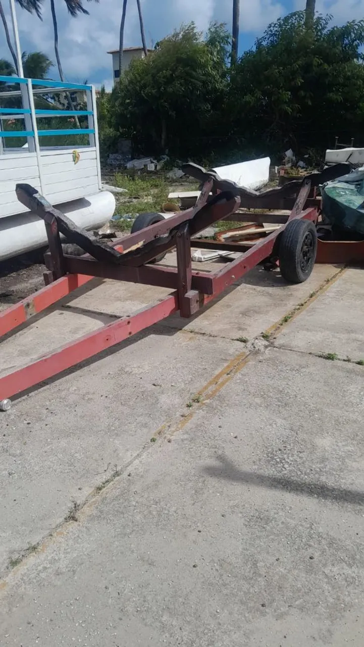 Carreta p lancha até 22 pés