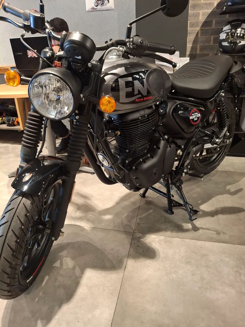Hunter  Dapper Grey 350cc - Amanda 