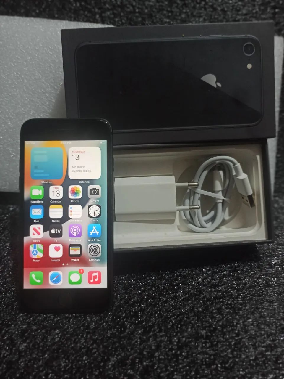 iPhone８ 64GB iPhone 8 Apple 64GB Dourado 4,7” 12MP - iOS - iPhone - Magazine Luiza