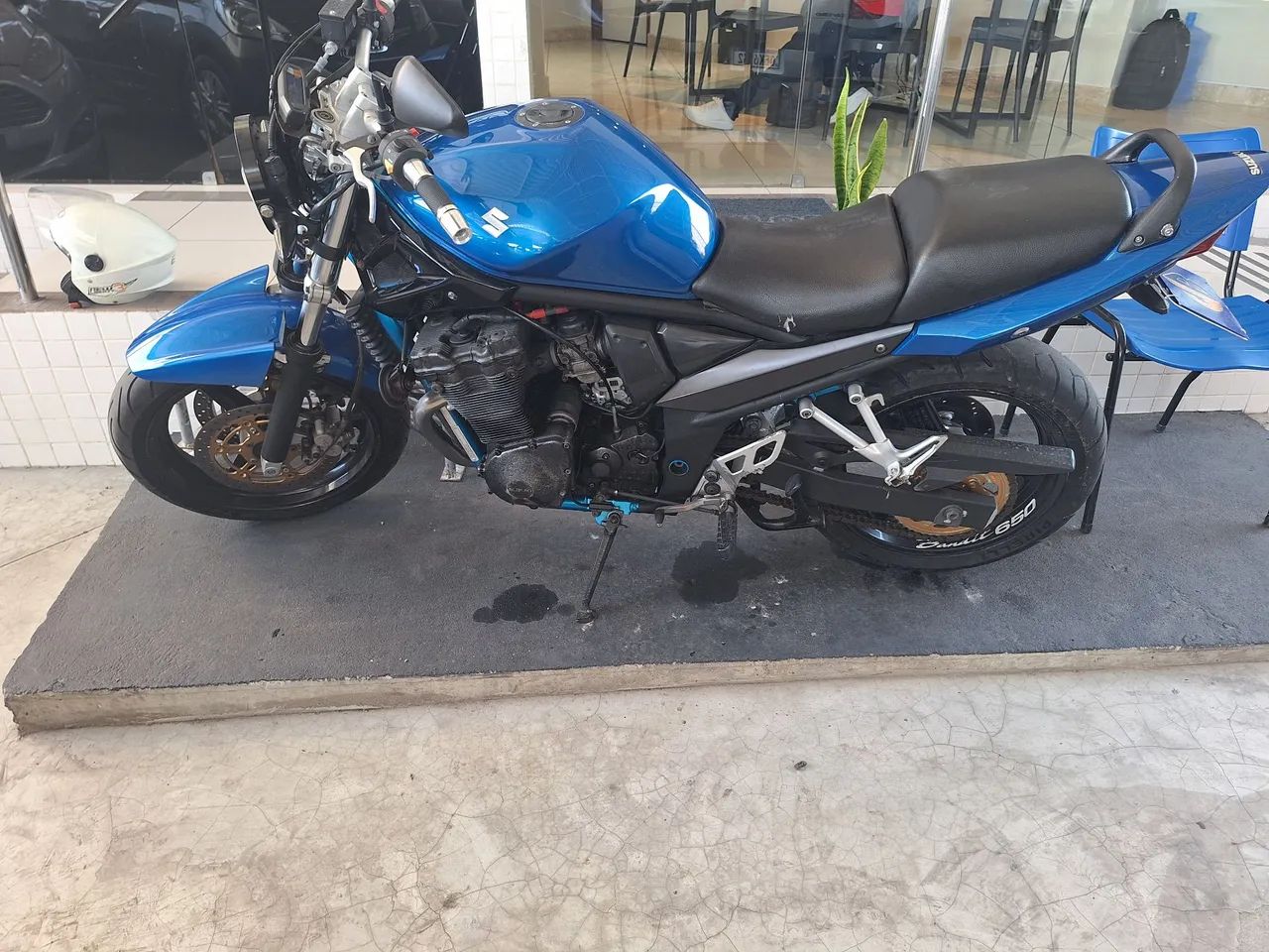 BANDIT 650
