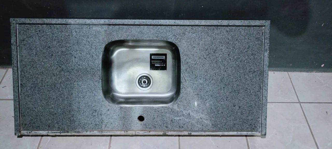 Pia em mármore64840784818945120