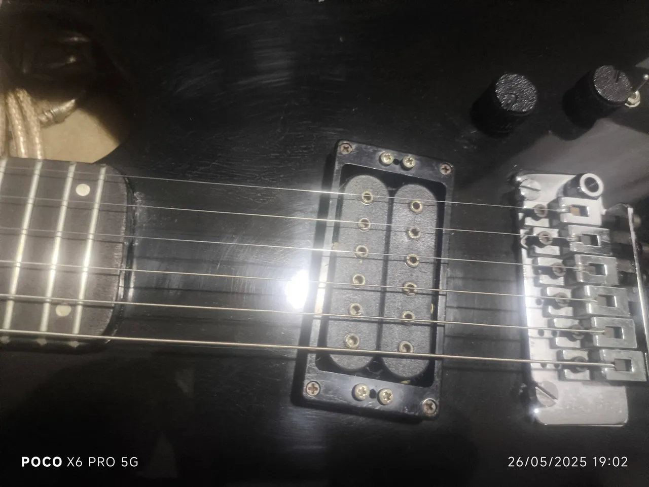 Guitarra Elétrica Preta - Ótimo Estado
