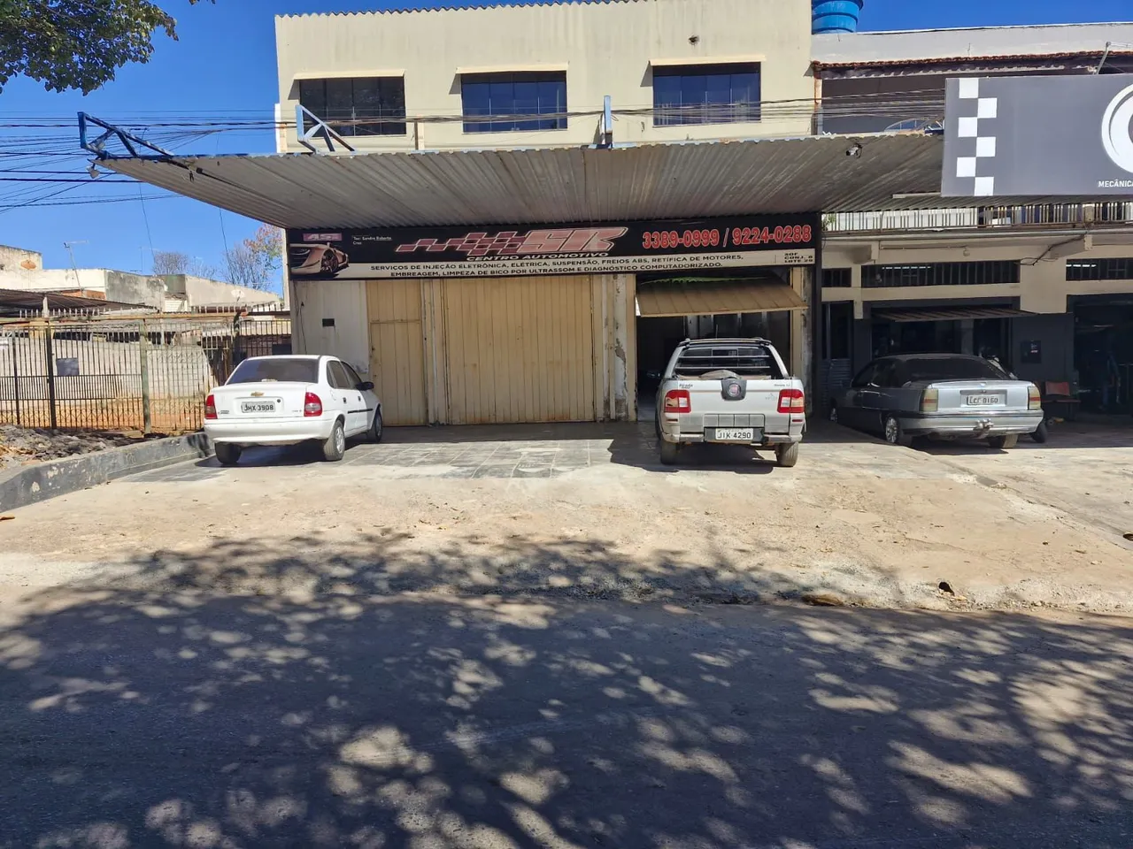 ALUGA-SE LOJA/GALPÃO DE 250m²