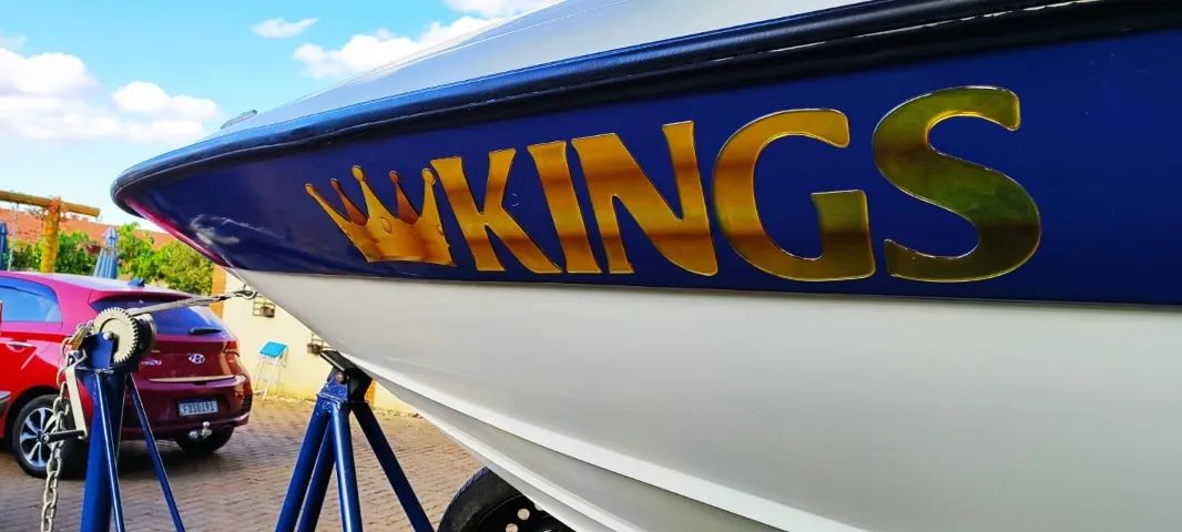 LANCHA PHOENIX 230 MOTOR 200HP 23 PÉS avalio trocas - Foto 2