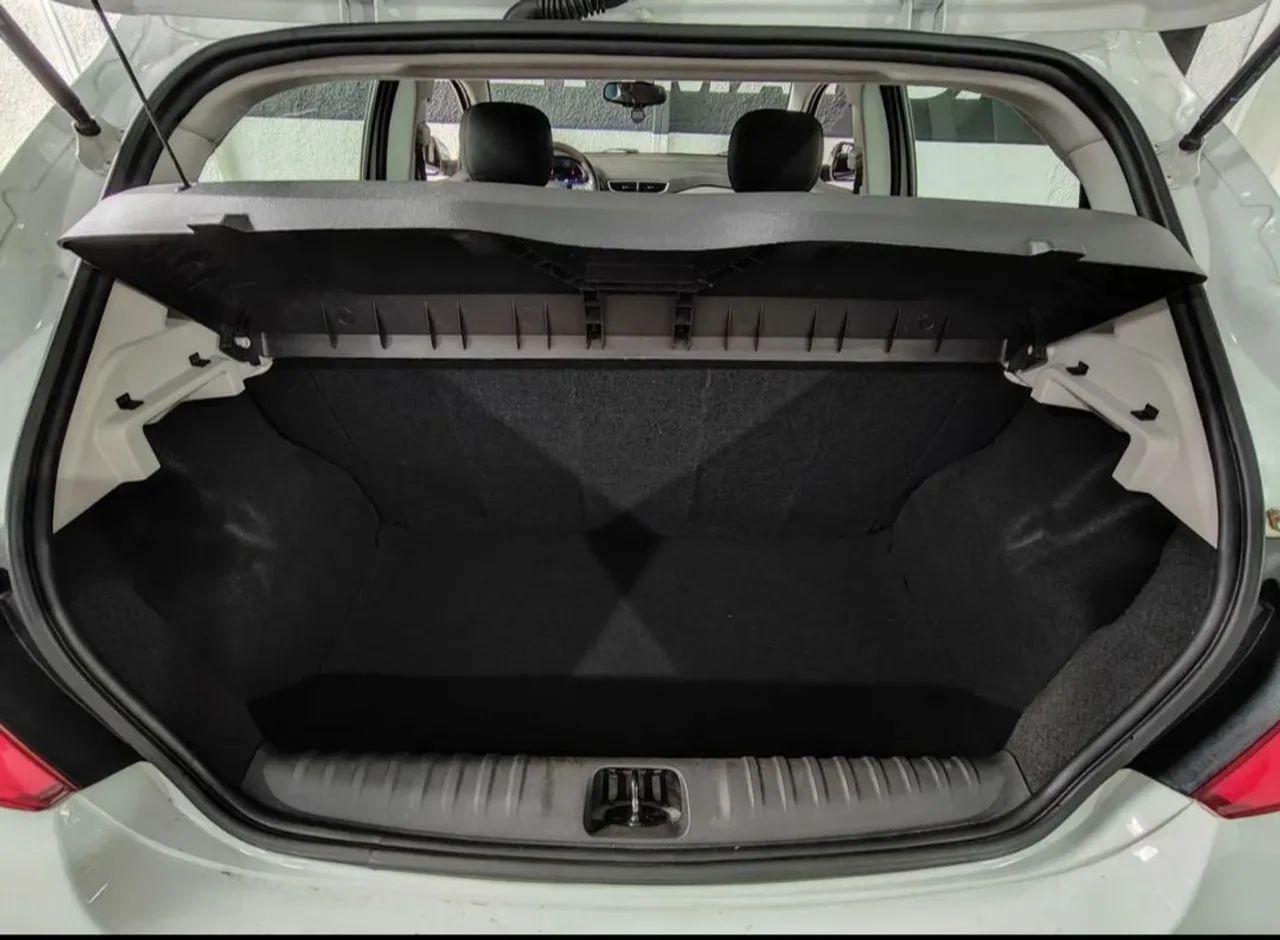 Onix LT 1.4 manual 17/18 IPVA PG - Foto 2