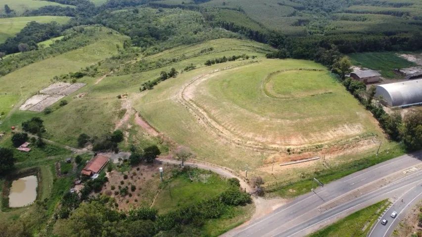 CHÁCARA ÓTIMA LOCALIZAÇÃO