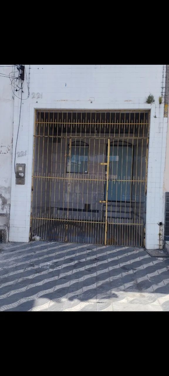 Aluga-se casa no centro da cidade - Foto 2