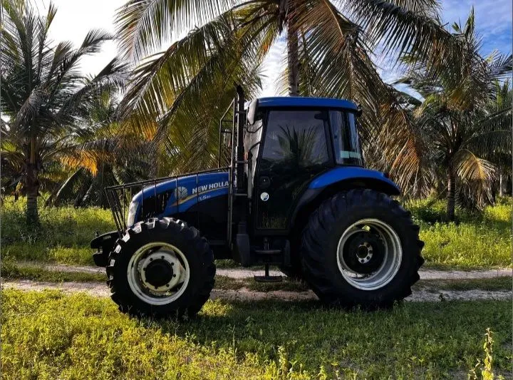 Trator New Holland - Excelente estado