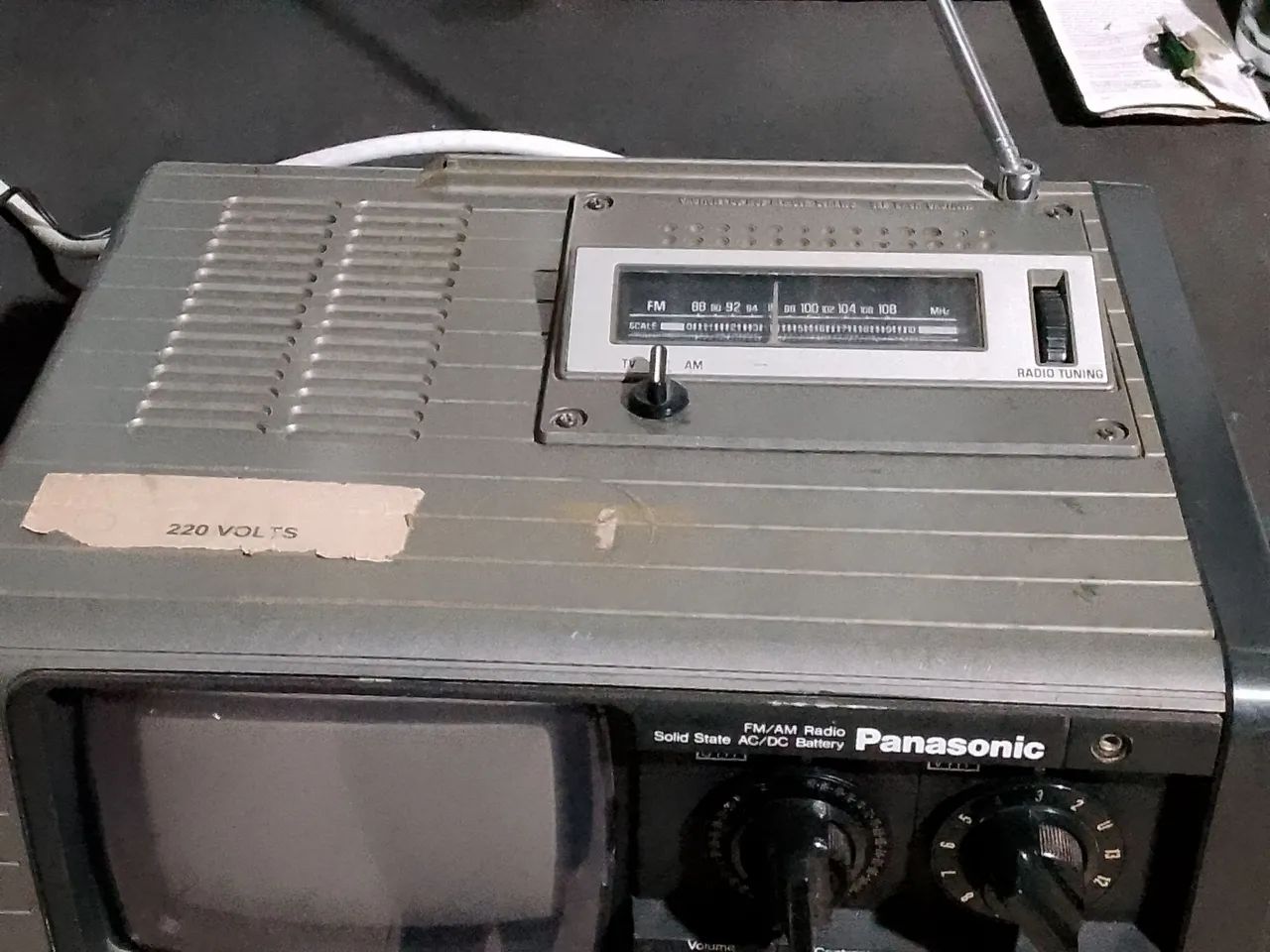 TV portátil Panasonic retrô - Foto 4