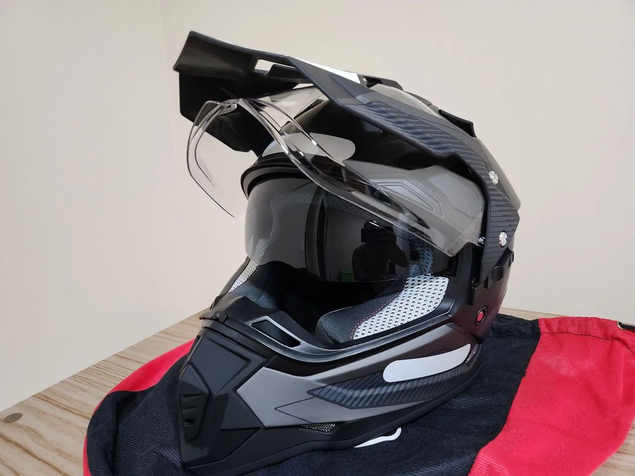 Capacete Helt 0km, nunca usado Tam. 60 - Foto 3
