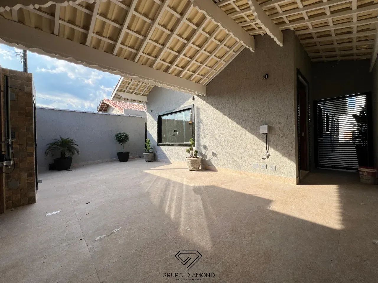 CASA COM PISCINA, 4 SUITES SENDO 1 MASTER PARA VENDA NA VILA CAIÇARA - Foto 5