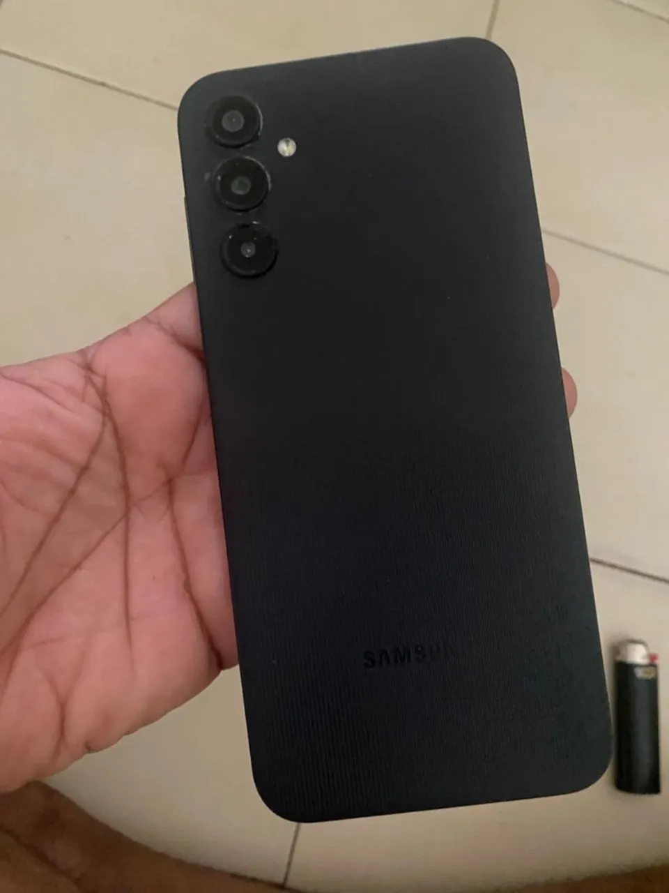 Vendo um Samsung a14 64g valor 200 reais número *65