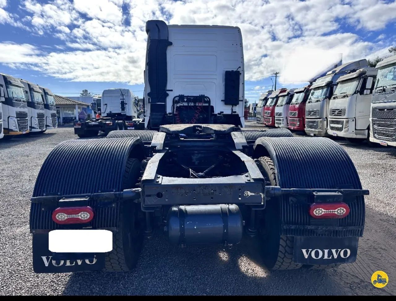 VOLVO FH-540 6X4<br>2013/2014<br>TETO ALTO<br>ISHIFT - Caminhões