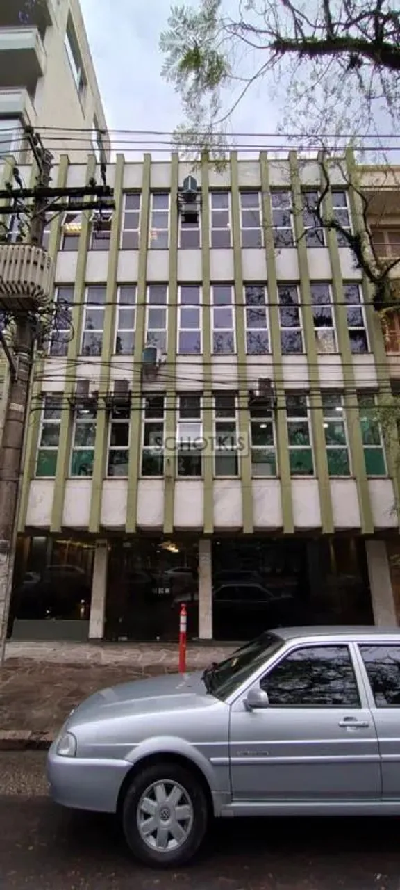 IMOBILIÁRIA SCHOTKIS ALUGA SALA COMERCIAL NA JOSÉ BONIFÁCIO, 1º ANDAR, LATERAL, COM ELEVAD