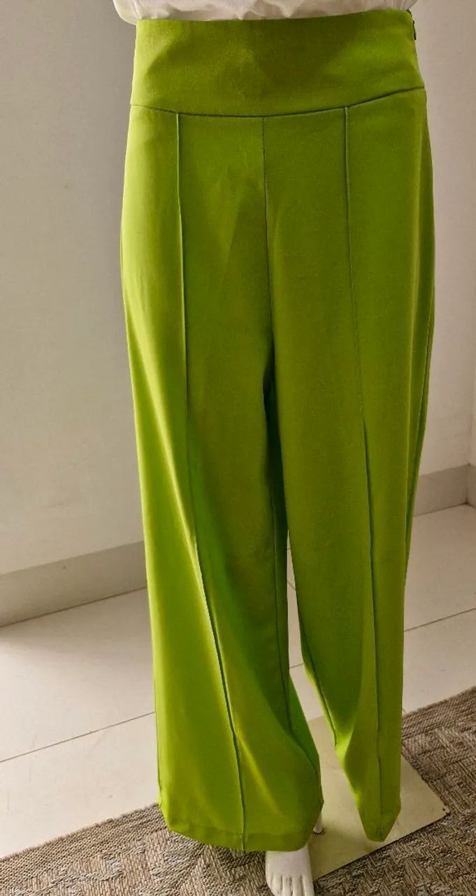 Calça Pantalona Verde - Tamanho M - Foto 2