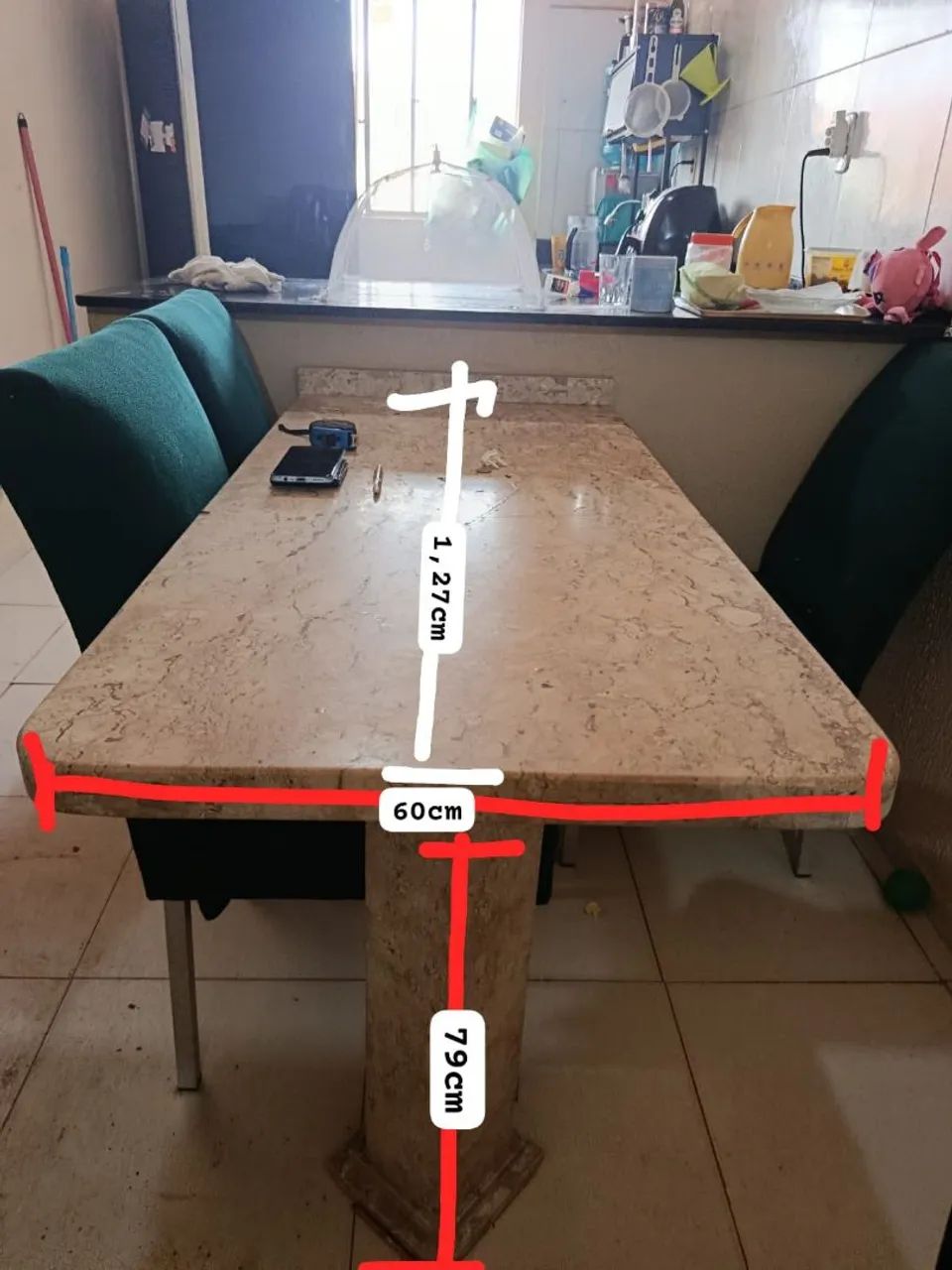Vendo a janela e uma mesa com os pés de granito italiano - Foto 3