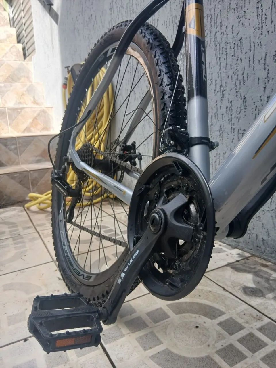 Bicicleta Trust Ultraenergy aro 29  - Foto 4