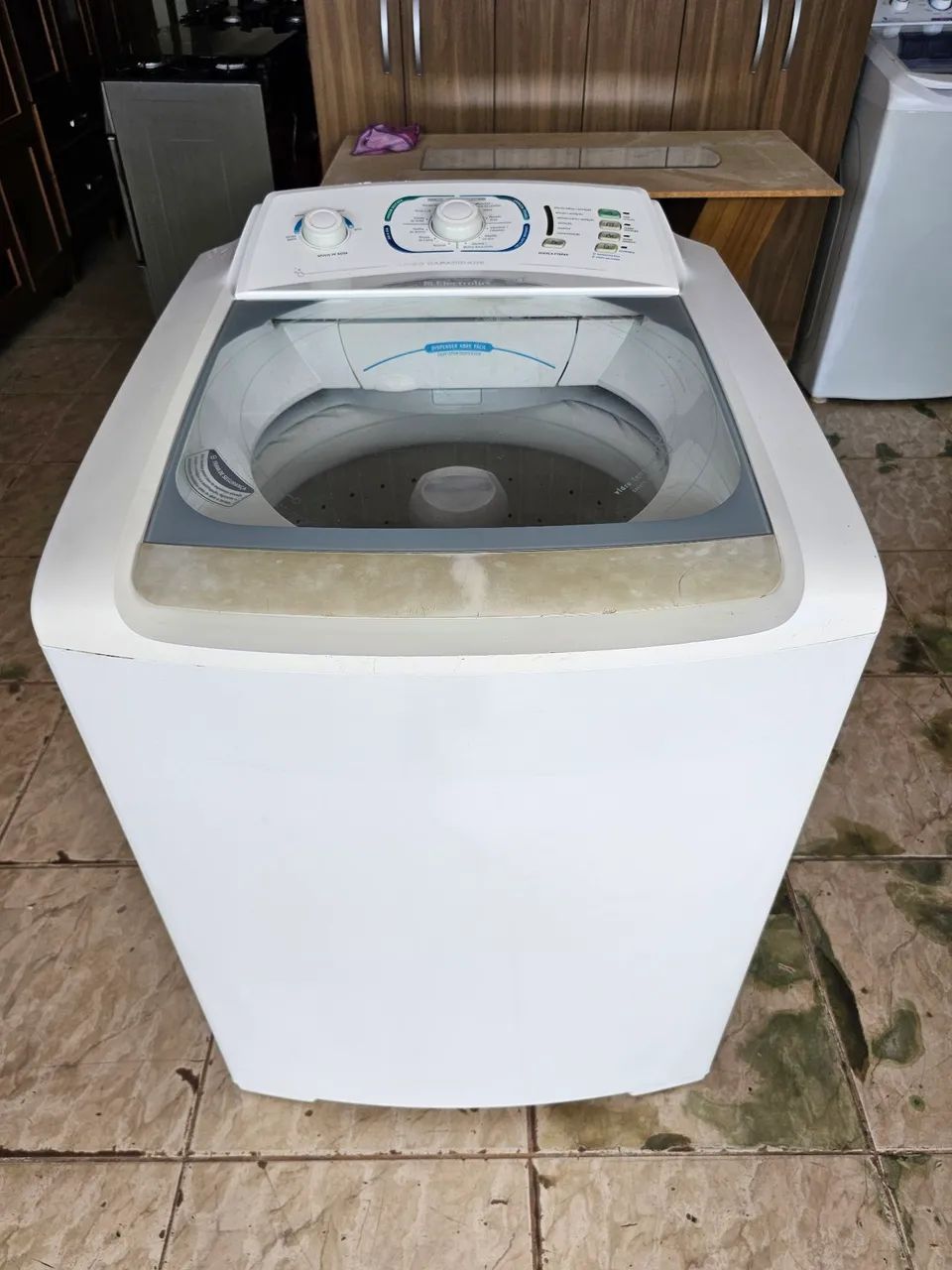 Máquina 12kg bate e seca usada funcionando perfeitamente foi pintada 