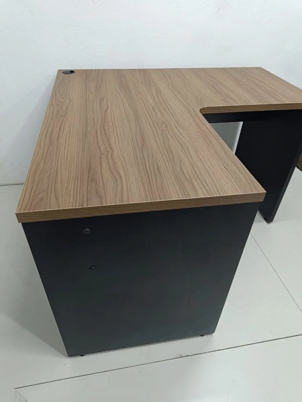 Mesa de escritório em L - Foto 5