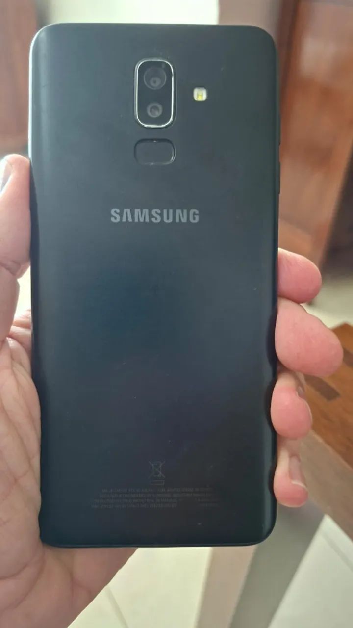 Vendo Celular Samsung J8 em Bom Estado