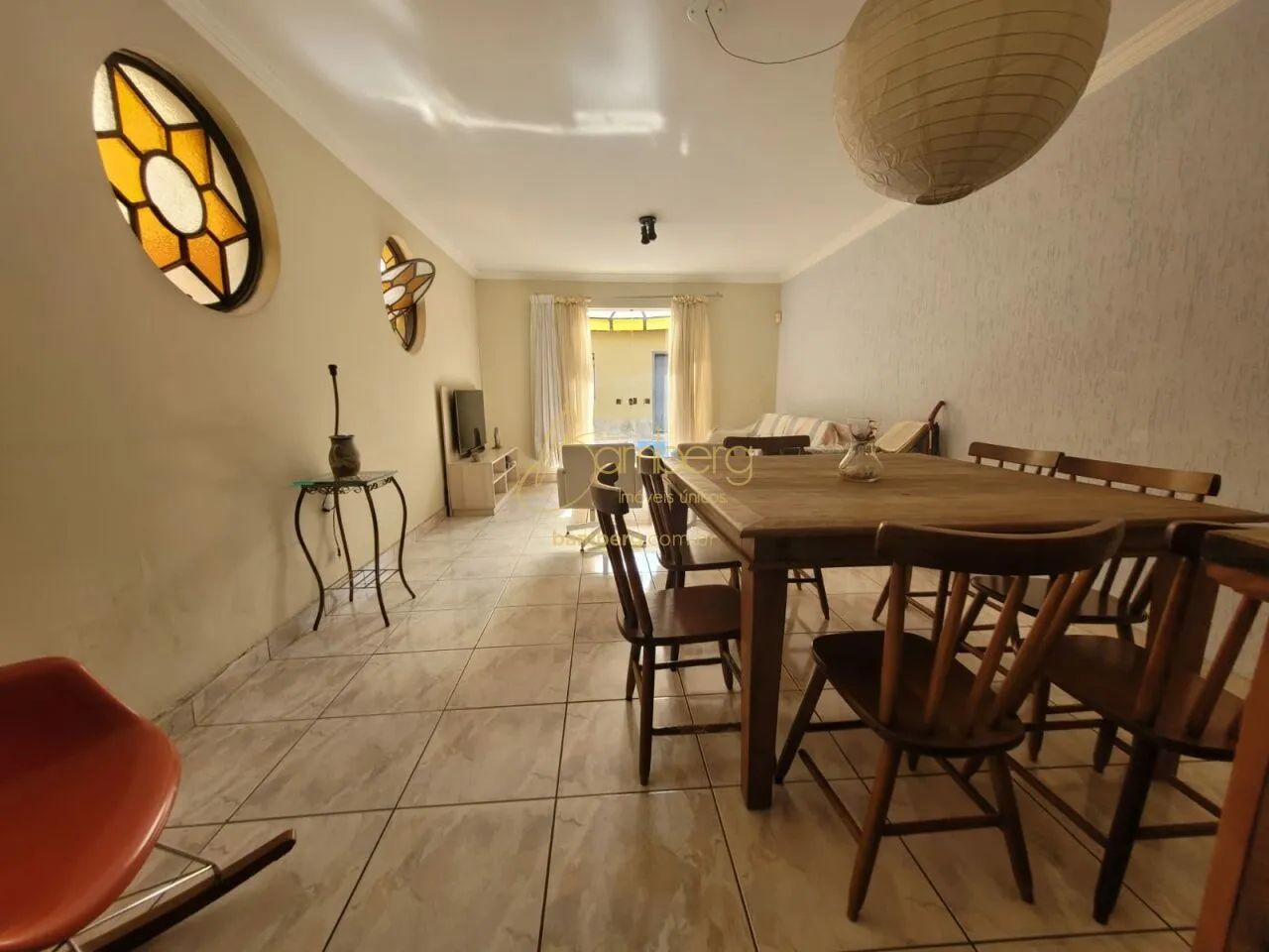 Casa com piscina, e edícula, 2 dormitórios embaixo e a suíte encima!!! - Foto 5