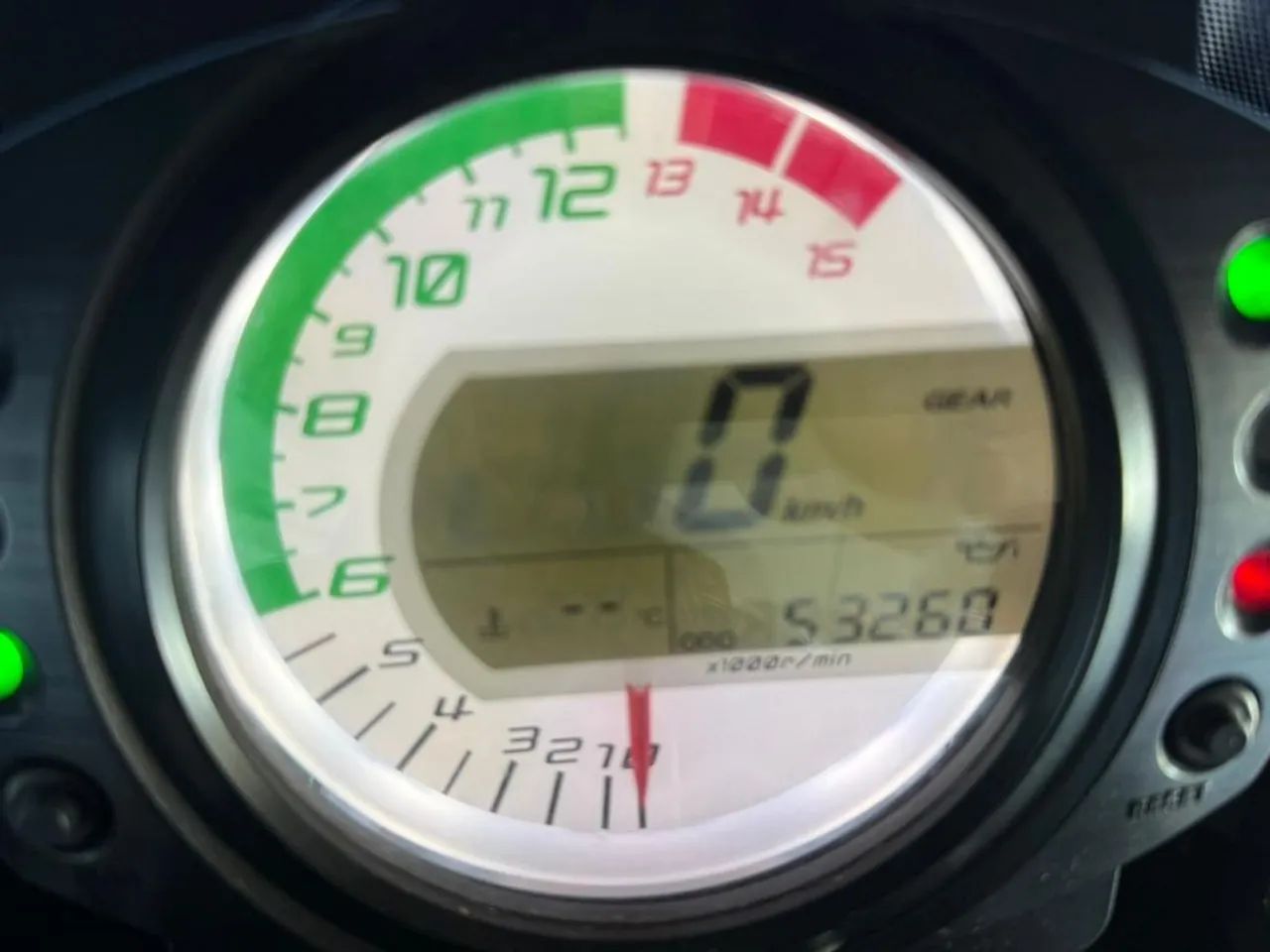Kawasaki Zx-10/ Zx-10r 1000cc 2010 - 1482781820 | OLX