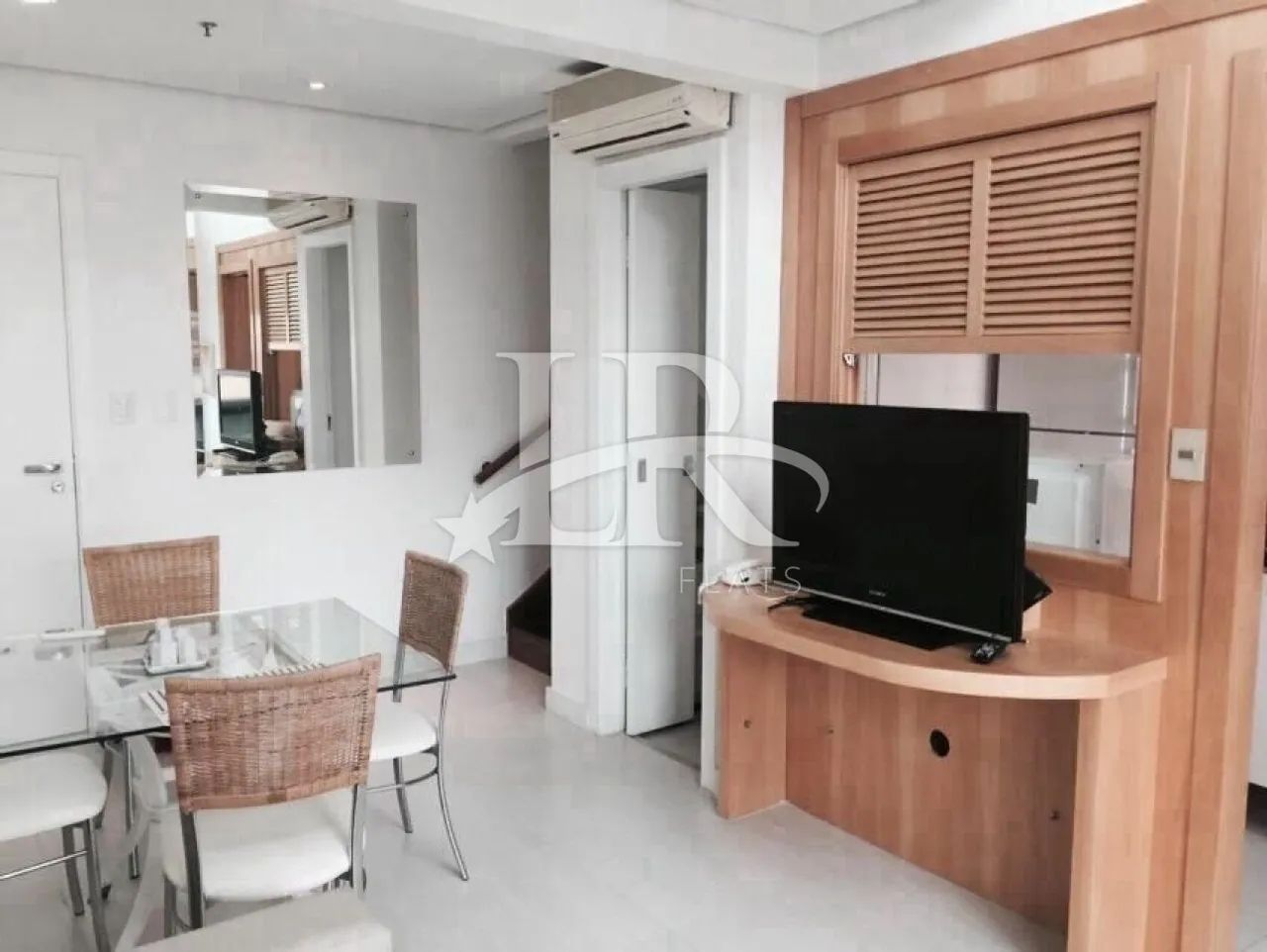 LR Flats Apartamento e Studio - Apartamento Duplex para locação em Moema