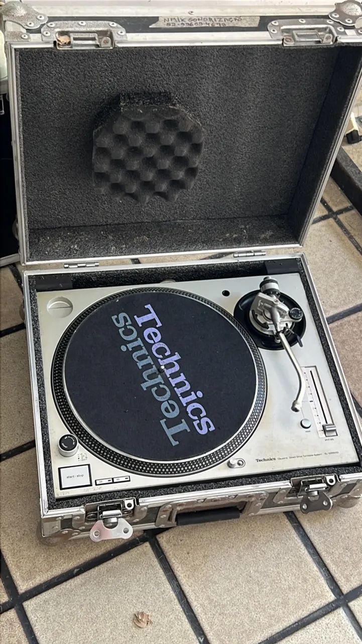 Toca Disco Technics SL 1200 M3D