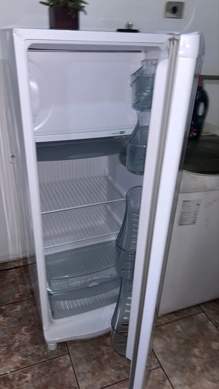 Geladeira Consul 1 Porta - Nova, Menos de 1 Ano de Uso! - Foto 2