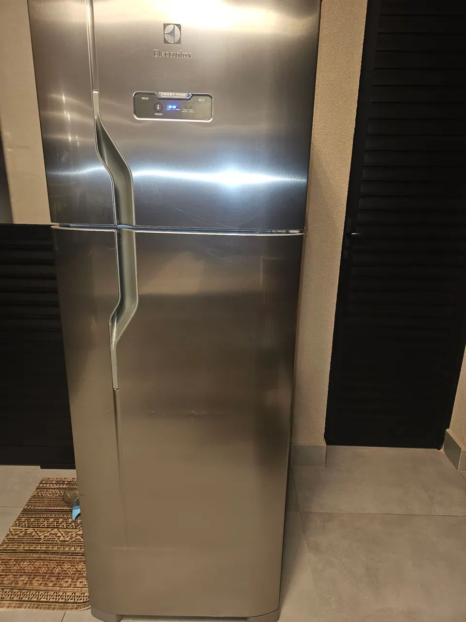 Vendo Geladeira Eletrolux modelo DFX39 - Geladeiras e Freezers