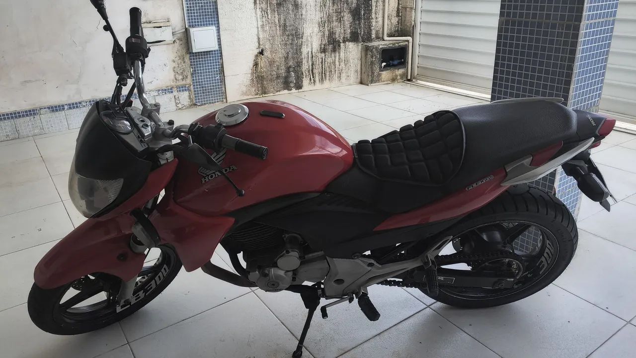CB 300R - Foto 2