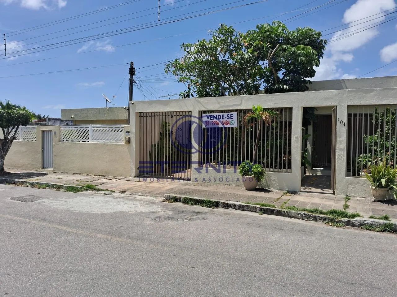 Casa em Areias, Recife: 4 Quartos e 360m² à Venda - Foto 3