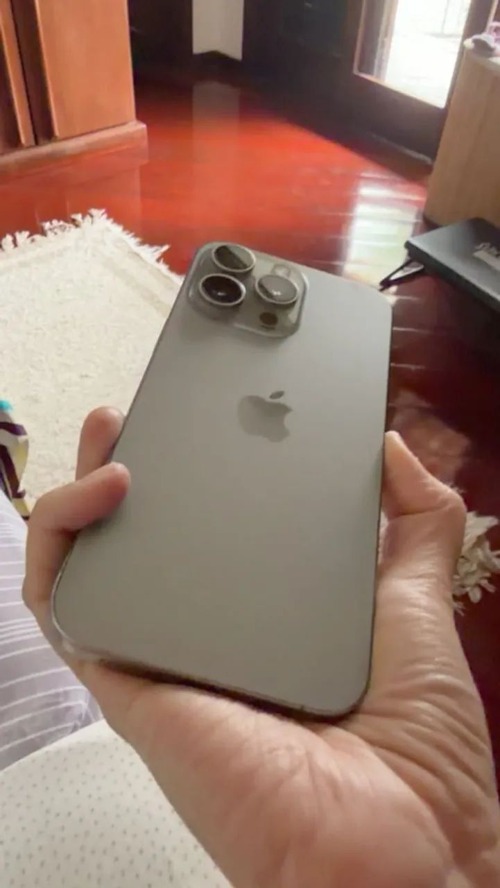 iPhone 15 Pro Max  - Foto 3