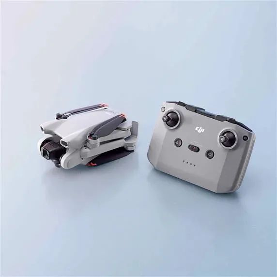 Vendo Drone DJI Mini 3 Standart ( 1 bateria ) Com Bag ( Case ) Usado Uma vez para teste. - Foto 2