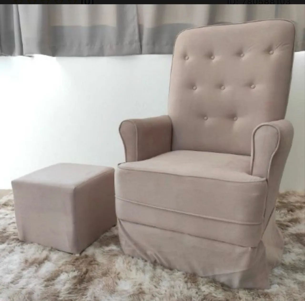 Poltrona Maria Clara com puff Rosa Rose 