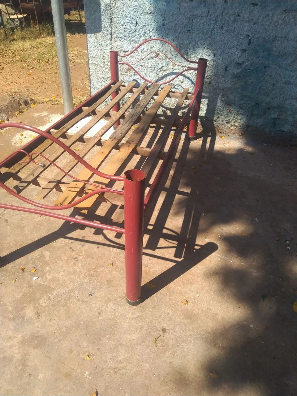 Cama de solteiro tubo 