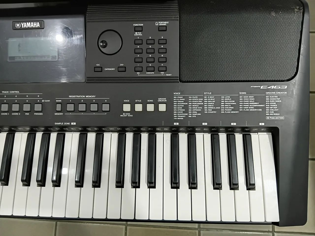 Teclado Yamaha PSR E-463 - Foto 3