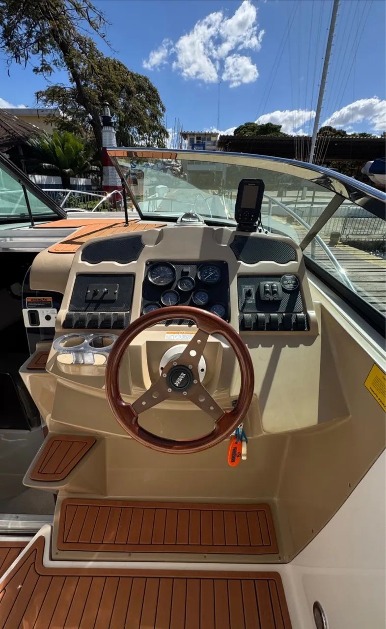 Lancha Ventura 330 Premium Motor Volvo 8.1 380HP  290 horas de uso - Foto 4