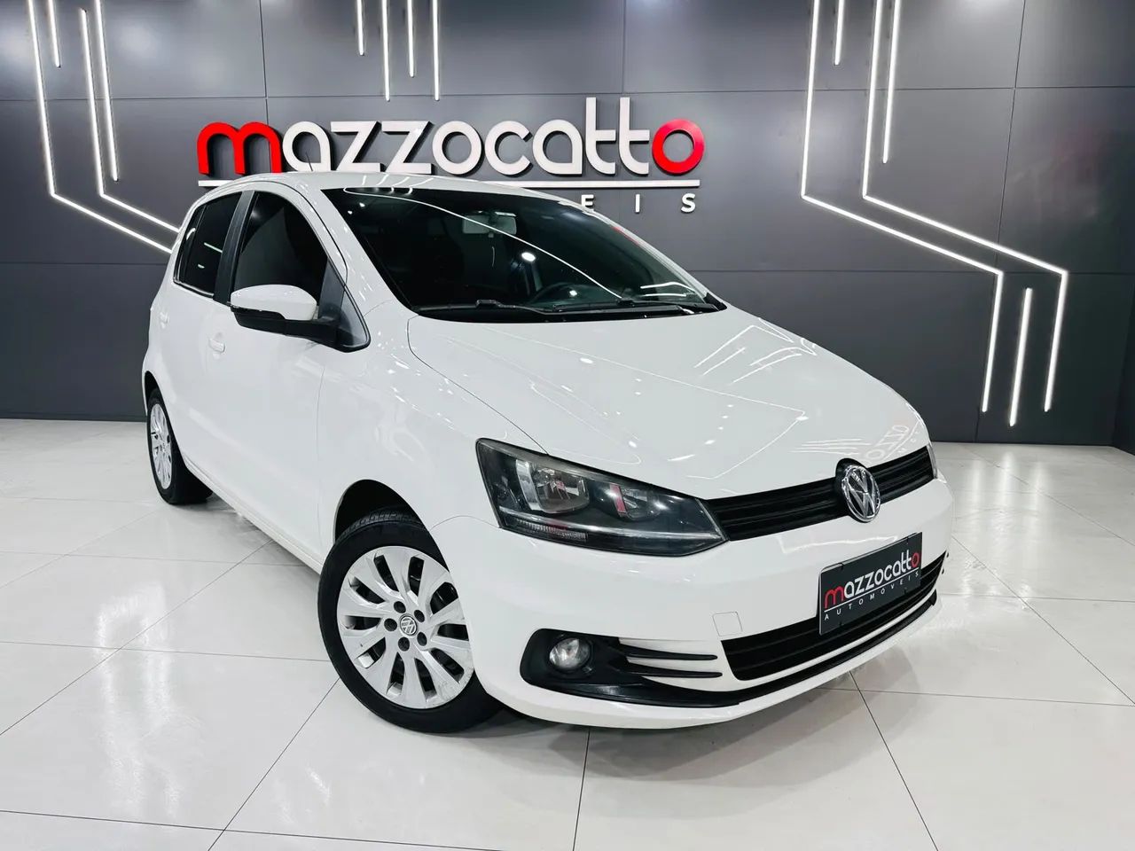Volkswagen Fox TRENDLINE 1.0 FLEX 8V 5P 2015