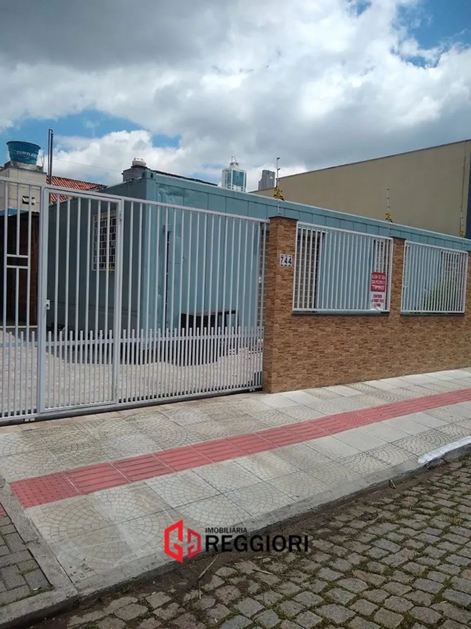 CASA CONTAINER COM PISCINA EM TERRENO CENTRO BC - Foto 2
