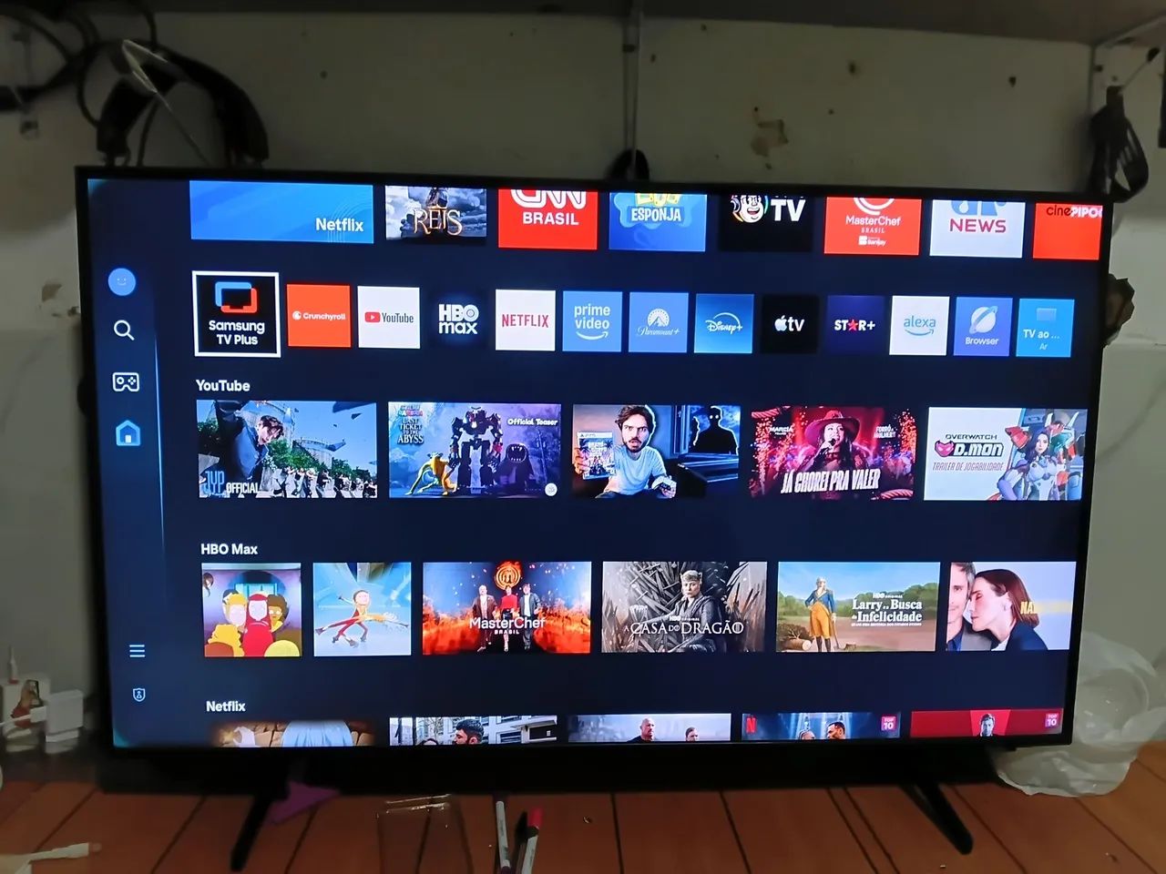Smart tv Samsung Crystal UHD 4k de 43 polegadas 