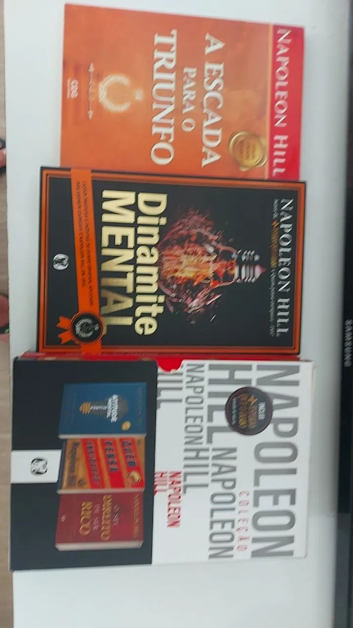 Livros parte 2 - Foto 3