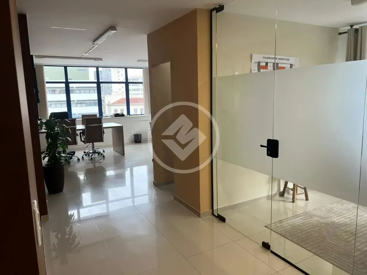 Sala comercial no centro com vaga coberta. - Foto 5