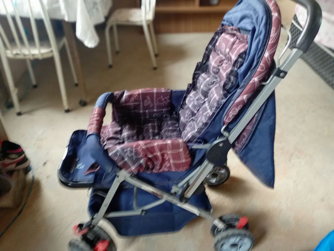 Carrinho de bebê e andandor  - Foto 4