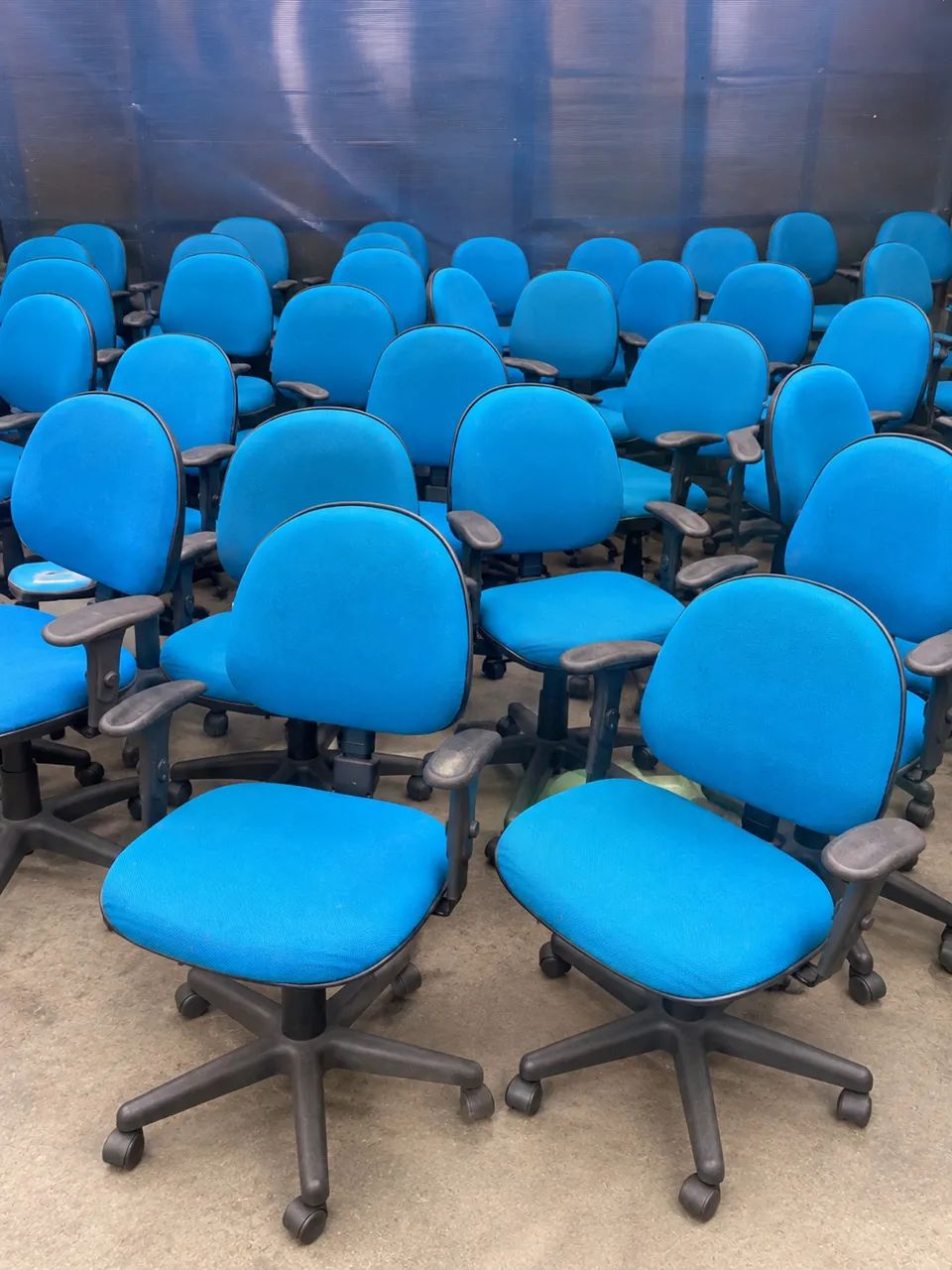Cadeiras Giratórias Ergonômicas NR17 - Foto 3