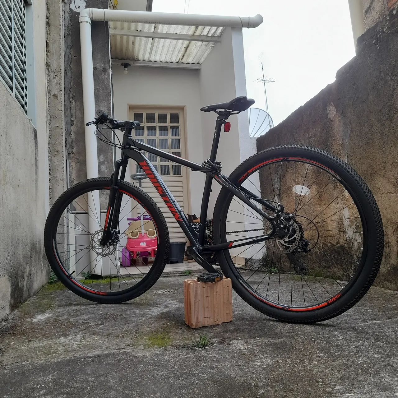 BICICLETA HOUNSTON KAMP | ARO 29 | FREIO A DISCO - Foto 3