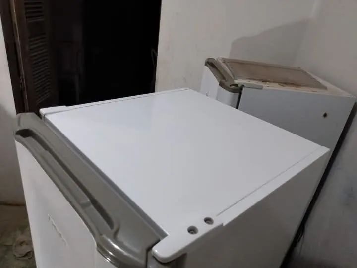Gelaeeira Esmaltec bem conservada e funcionando perfeitamente entrega grátis  - Foto 4
